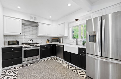 Vail House | Modern 3 Bed/3 Bath Townhome in Vail with Private Garage - Pets Welcome!