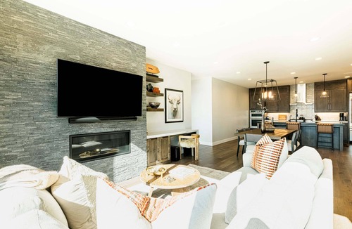 Hideout House | Modern 3BR Hideout Vista Retreat w/Hot Tub 10 Min to Park City & Jordanelle