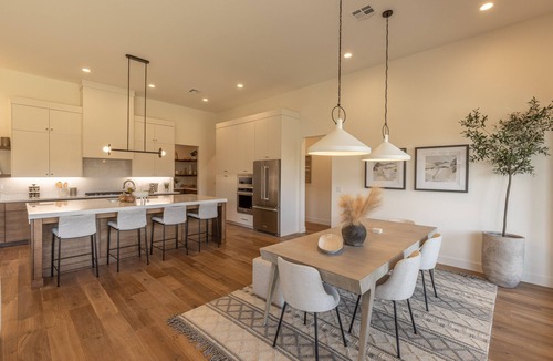 St. George House | Modern 3BR Parade Home - w/Casita & Putting Green