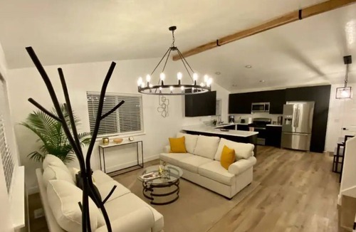 Fairpark House | Modern 4-bedroom downtown oasis