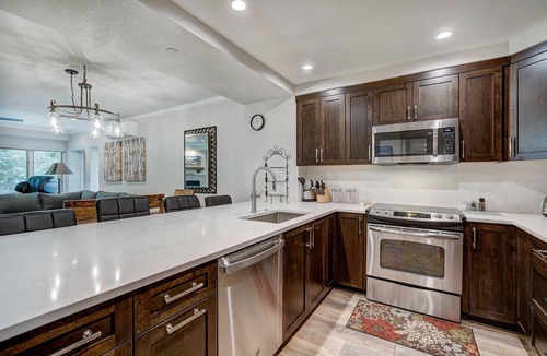 Beaver Creek Condo | Modern and Updated St James Premium 3 Bedroom Residence by RedAwning
