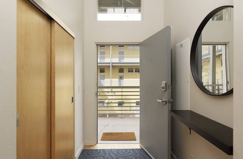 Basalt Condo | Modern Basalt Mid-Valley Retreat with Rooftop Deck, Gym & A/C Near Aspen & Carbondale