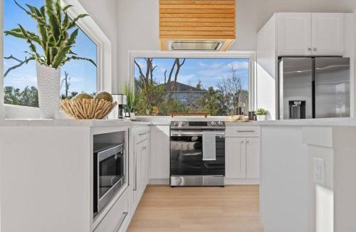 Marineland Acres House | Modern Beach Oasis Steps from the Shore