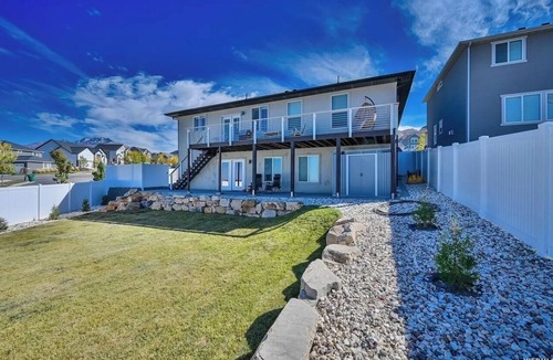 Bluffdale House | Modern Home with Beautiful Views!