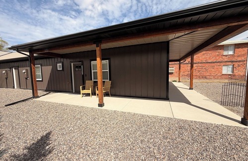 Delta House | Modern Industrial Home Minimal + Sleek 9A