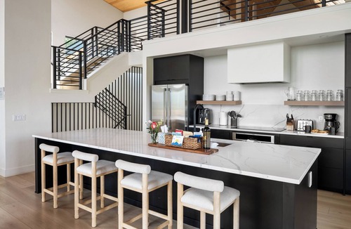 Winter Park Highlands Ski Chalet | Modern Mountain Escape | Hot Tub & Fireplace