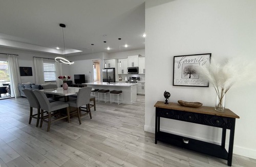 Pine Valley House | Modern oasis in the heart of southwest Florida - In-ground heated pool