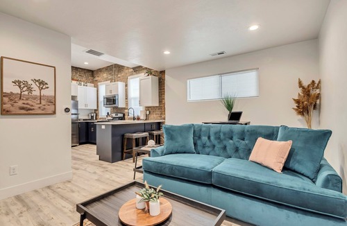 Downtown Salt Lake City Apartment | Modern Studio w/Full Kitchen & In-Unit Laundry