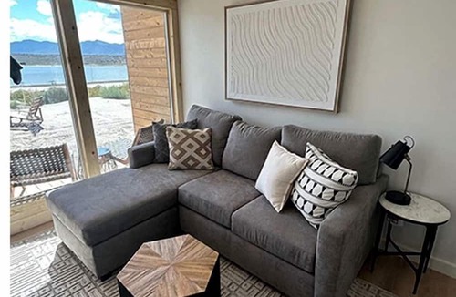 Levan Cabin | Modern Tiny House on Yuba Lake with Stunning Views for a Wonderful Couples Retreat in Utah
