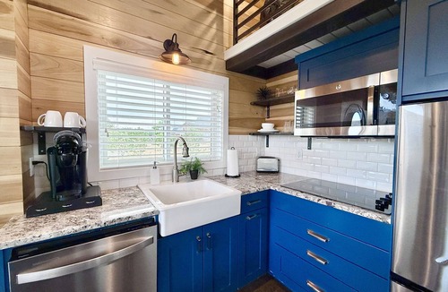 Escalante House | Modern Tiny Loft Near Grand Staircase, Utah Views!