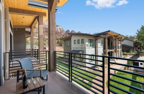 Zion National Park South Entrance Villa | Montclair Zion - a Stunning Luxury Villa, 2 Bed, 1 Bath Retreat with Balcony