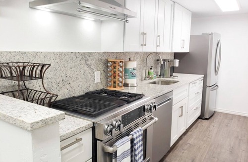 Downtown Salt Lake City House | MONTHLY RATE+5 bd Remodeled Private Home+2 Kitchens+Backyard Oasis+Best Location