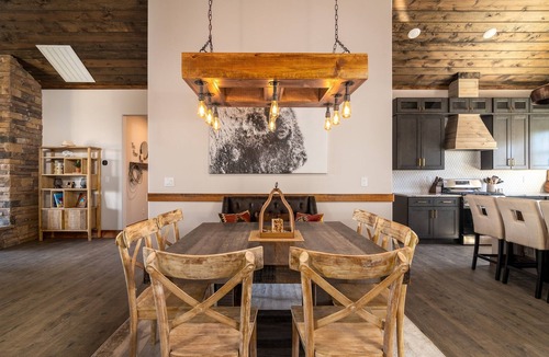 Orderville House | Moonlight Lodge | Private Hot Tub | Zion NP