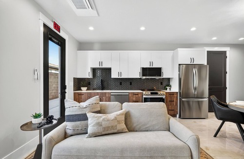 Hurricane House | Moonlight Mesa
