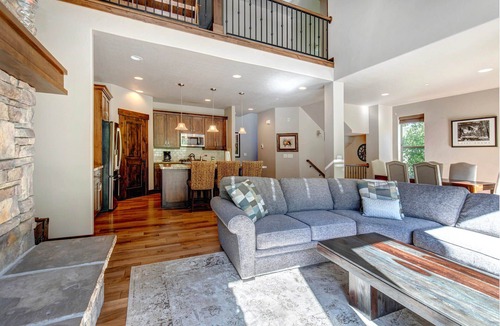 Park City House | Moose Mgmt at Retreat 1037: Three King Beds-Pool-Pvt. Hot Tub and Firepit- Wifi