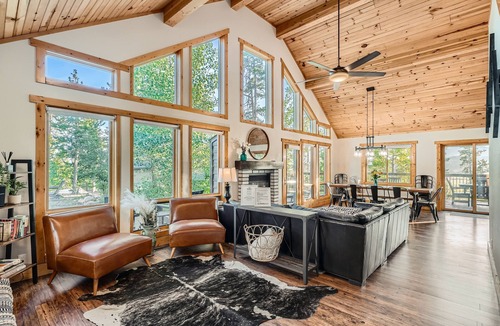 Grand Lake Cabin | Moose Ridge Cabin 5 Bedroom Cabin by RedAwning