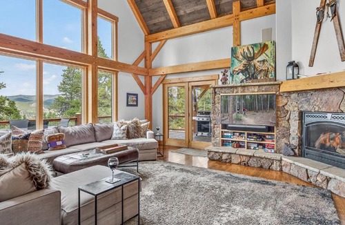 The Highlands House | Moose Tracks Lodge