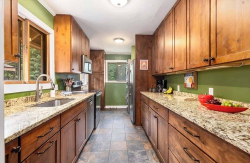Breckenridge Cabin | Mountain Cabana: Forest Views, Fireplace, Pet & Kid Friendly