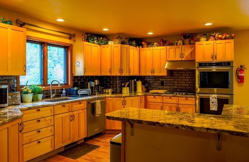 Pleasant Park Corridor House | MOUNTAIN FAMILY ESCAPE w Private Creek, HOTTUB. close to local WEDDING venues