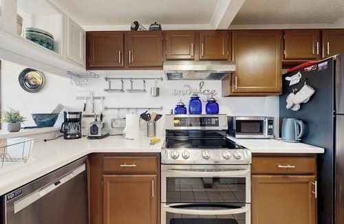Silvercreek Condo | Mountain Getaway condo with wood burning fireplace close to adventure