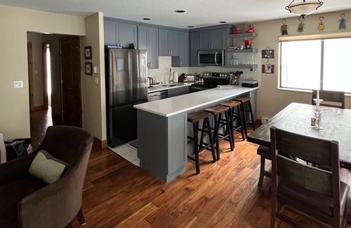 Vail Condo | Mountain Getaway in the Vail Racquet Club in East Vail. Long-term rentals.
