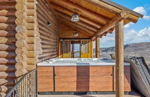 Mesa Cabin | Mountain Haus: Hot Tub, Views & Ski Access
