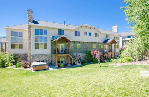 Wolf Creek House | Mountain Lion Outpost: Spacious 4BR townhome in Eden, UT, perfect for family retreats.