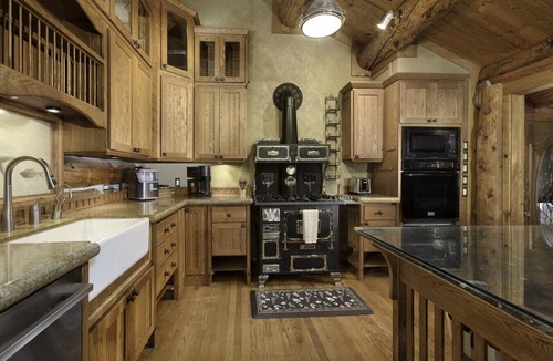 Basalt House | Mountain Log Cabin, Hot Tub, Sauna, River, Mtn Views