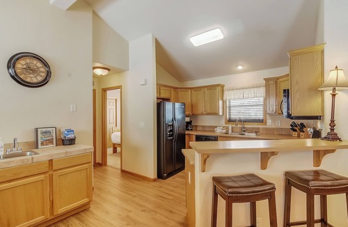 Innsbruck Val Moritz Cabin | Mountain Retreat Near Granby Ranch | Hot Tub and Views