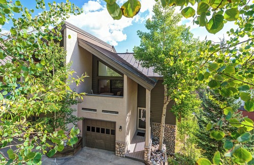 Four O'Clock House | Mountain townhome just minutes to all Breckenridge has to offer!