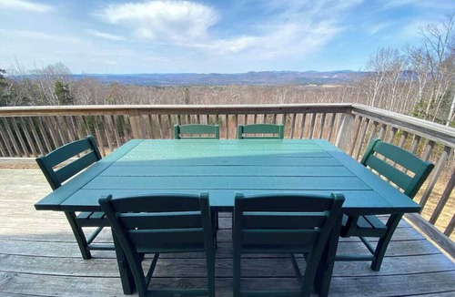 Bethlehem Cabin | Mountain View Escape - Stunning Views! Bethlehem, NH Cabin Near Skiing & Hiking