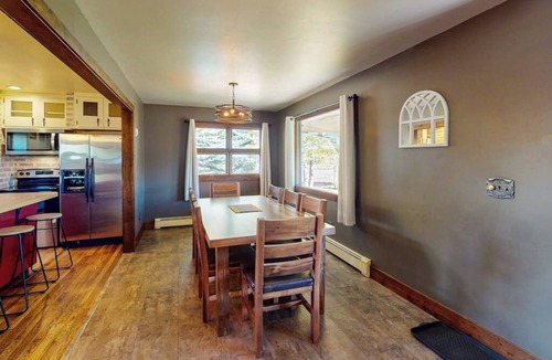 Del Norte House | Mountain View Home & Apartment w/fire pit, air hockey, foosball near Wolf Creek