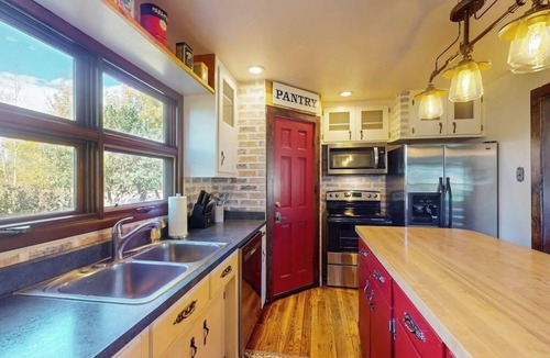 Del Norte House | Mountain View Home w/jetted tub, air hockey, foosball near Wolf Creek