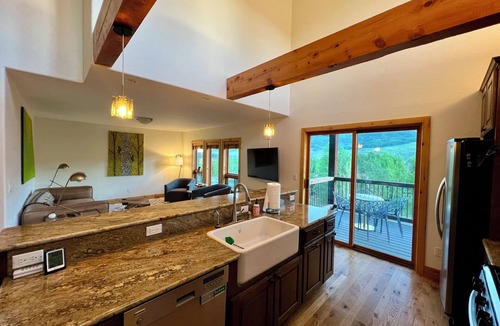 Crested Butte South House | Mountain Views, Hot Tub & Breathtaking Stars: A Slice of Paradise