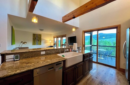 Crested Butte South House | Mountain Views, Hot Tub & Breathtaking Stars: A Slice of Paradise