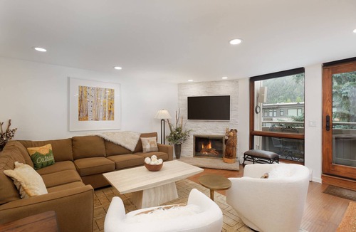 Aspen Condo | Mountain Views On Main St Aspen. Walk to Everything! Balcony, Elevator, Covered Parking & HT