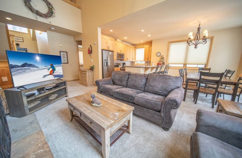 Mountain House House | Mountain Views + Private Tub | Walk to River Run