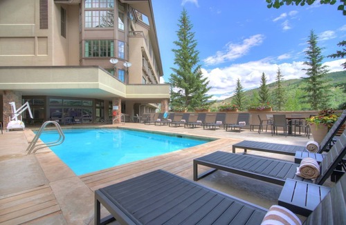 Beaver Creek Cabin | Mountainside Living Space | Hot Tub + Pool Access