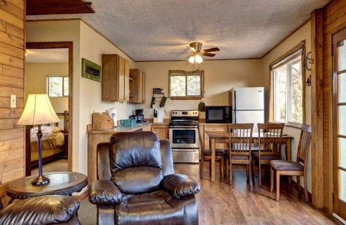 Rainbow Valley Cabin | Mueller State Park Cabin | Deck | Sleeps 6