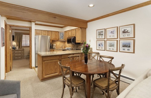 Aspen Condo | Multi-Level Townhome in the Heart of Aspen! FP, WD, Pool & Hot Tub, Parking, 7 beds, 2nd Living Room