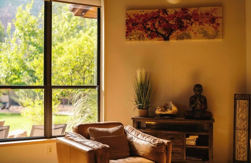 Zion National Park South Entrance House | Nama-Stay Retreat House, 5 Min to Zion NP