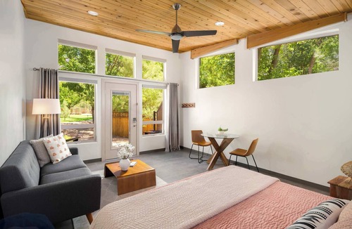 Zion National Park South Entrance Hotel | Nama-Stay Suite 3 | King, 5 Min to Zion NP