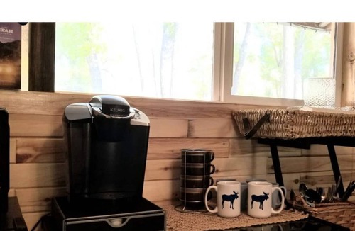 Hatch Cabin | Near Bryce/ Zion Backyard River Retreat - Fish, Raft, Hike 1 Bd/Bth and/or Camp!