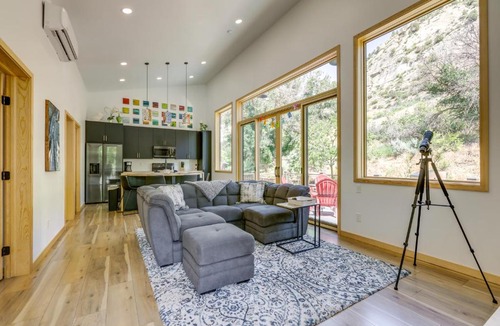 New Castle House | New Castle Getaway w/Grill & Mountain Views!