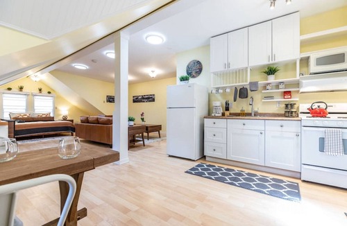 Lower Avenues House | NEW - Downtown Private Loft w/Deck & Work Space