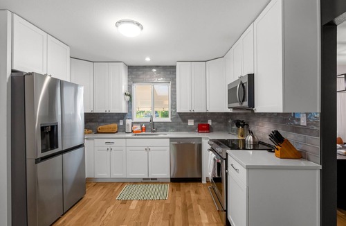 Castlewood House | New! Highline Haus | Walk to Shows | Billiards, Hot tub, Theater