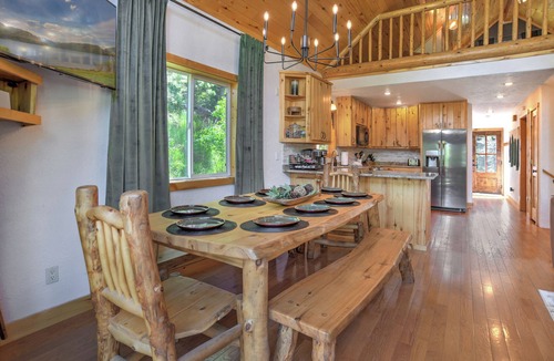 Bayfield House | New! Hillside Hideaway | Hot Tub | Mountain Views, 5 min to Lake