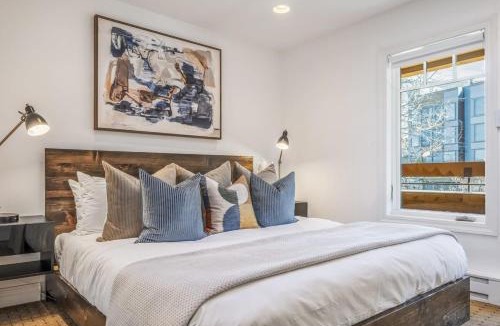Aspen Apartment | New Listing 3BR 3BA Condo - Steps to Gondola