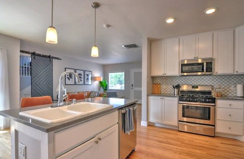 Grand Junction House | *New Listing* Downtown GJ Home w/Outdoor Oasis & Hot Tub