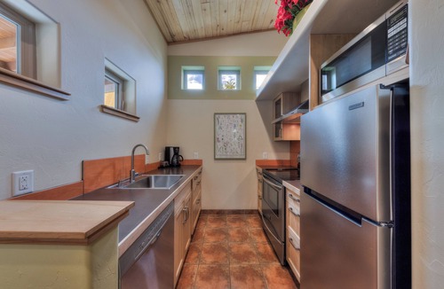 Moab Villa | New Listing! Moab Group Retreat | 4 Private Units | Downtown Location